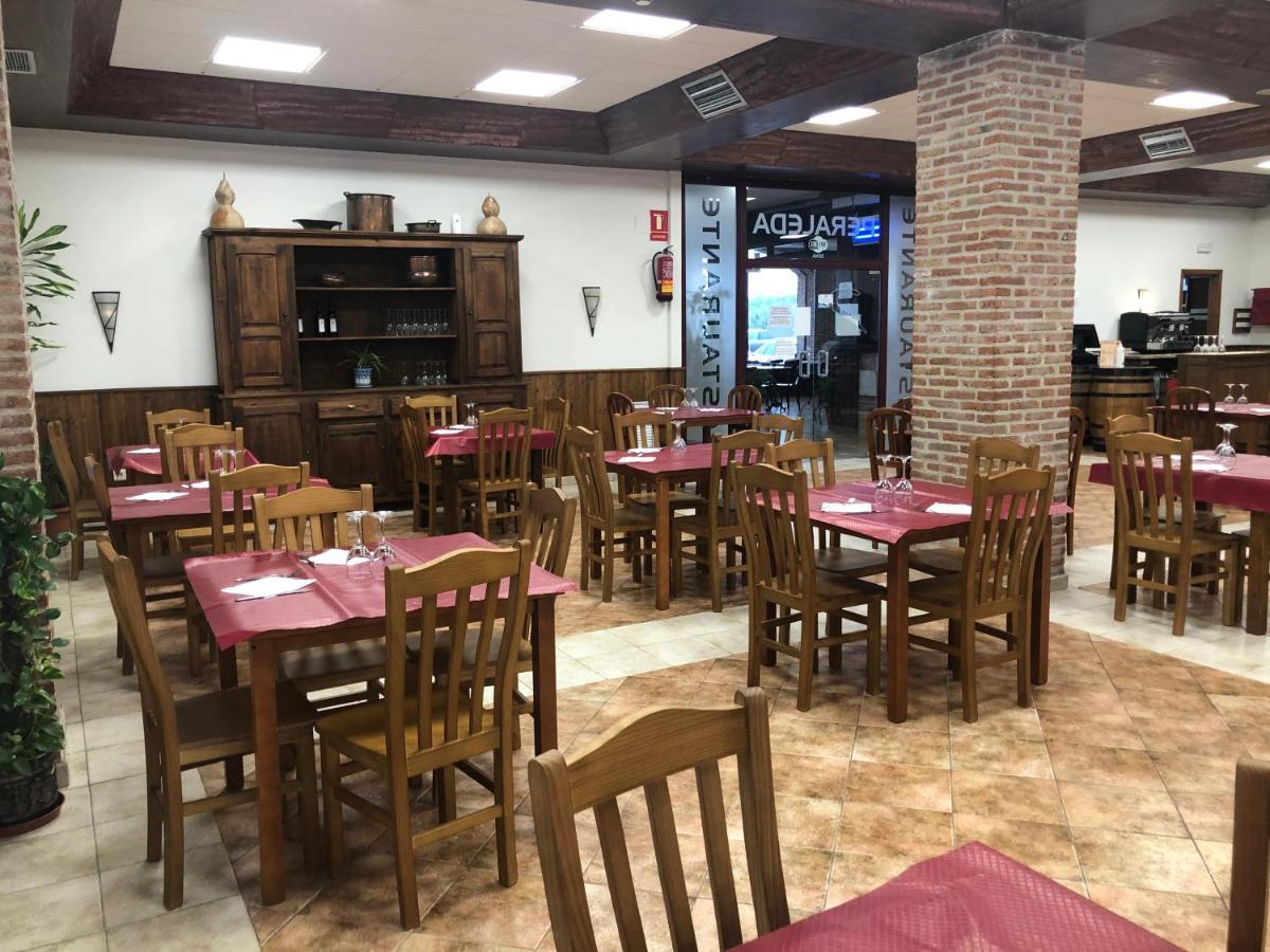 Area De Servicio Los Cerrillos Peraleda de la Mata Zewnętrze zdjęcie